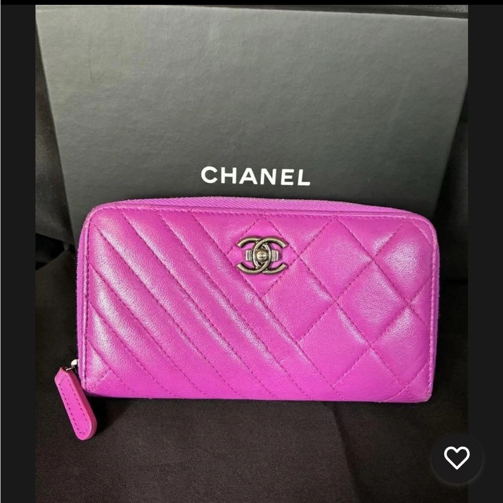 CHANEL SOLD 🔥 Matelasse
Boy Chanel Wallet Round
Zipper hot Pink Lambskin , - Picture 1 of 16